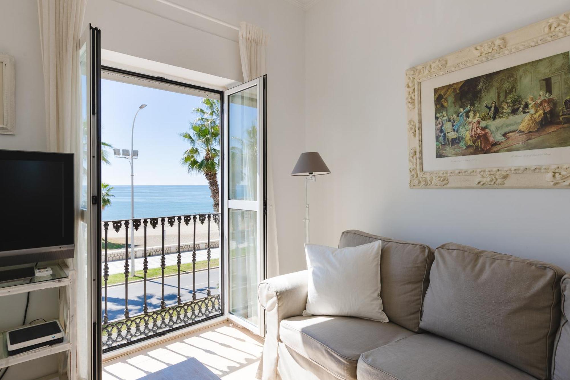 Apartamento Con Encanto En Primera Linea De Playa Málaga Eksteriør billede
