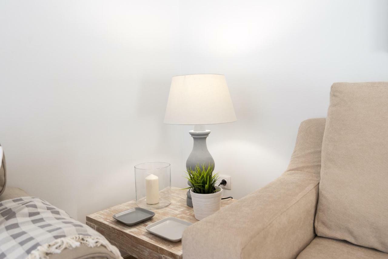 Apartamento Con Encanto En Primera Linea De Playa Málaga Eksteriør billede